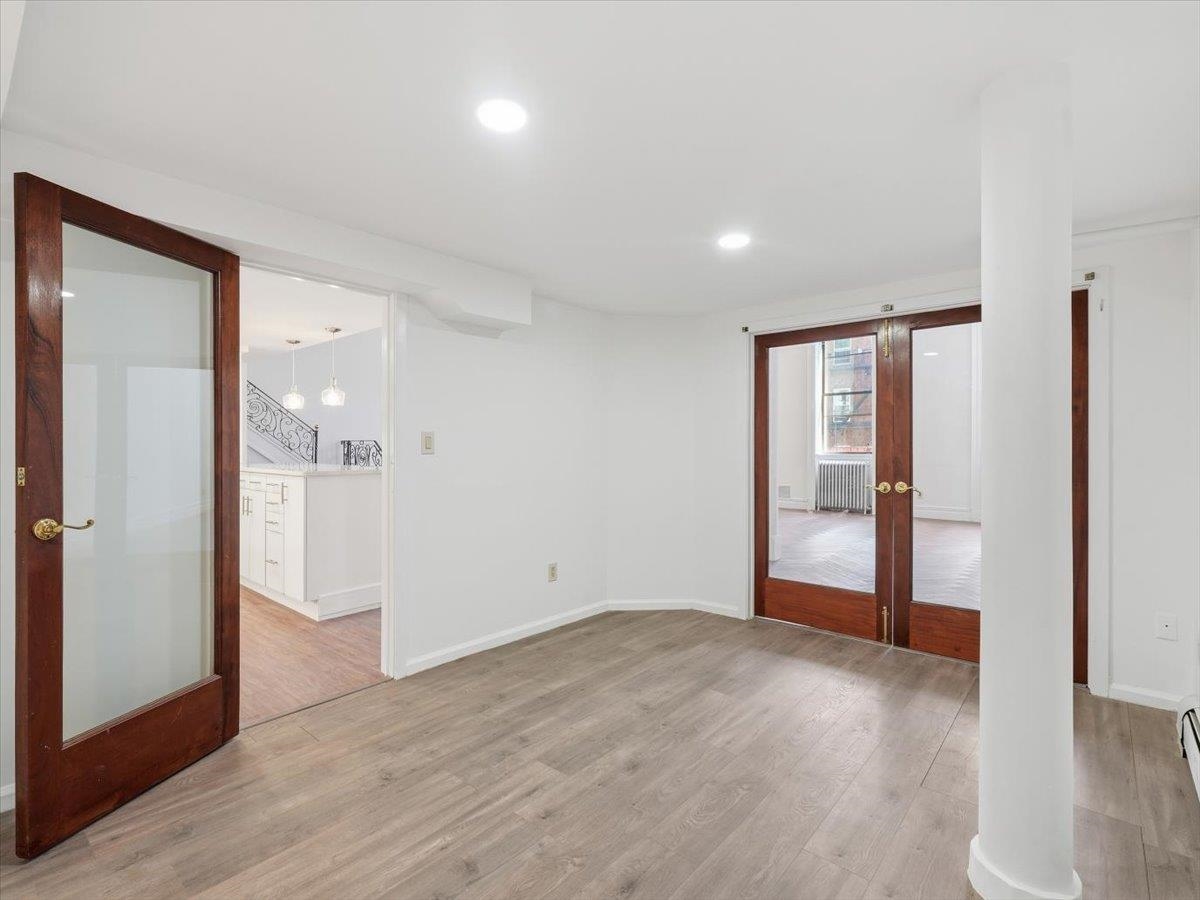 299 PAVONIA AVE Unit: 2-3