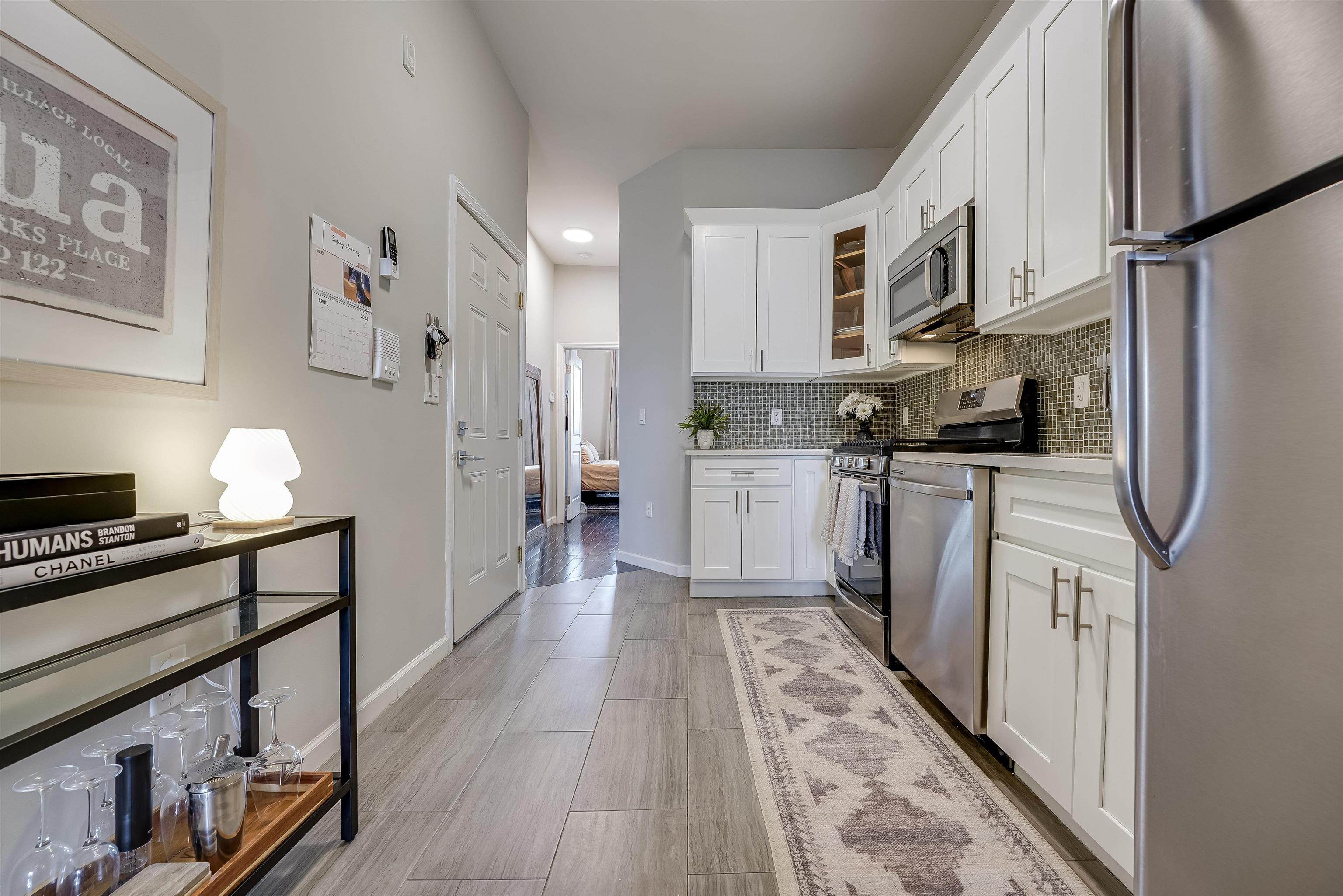80 WEBSTER AVE Unit: 3R