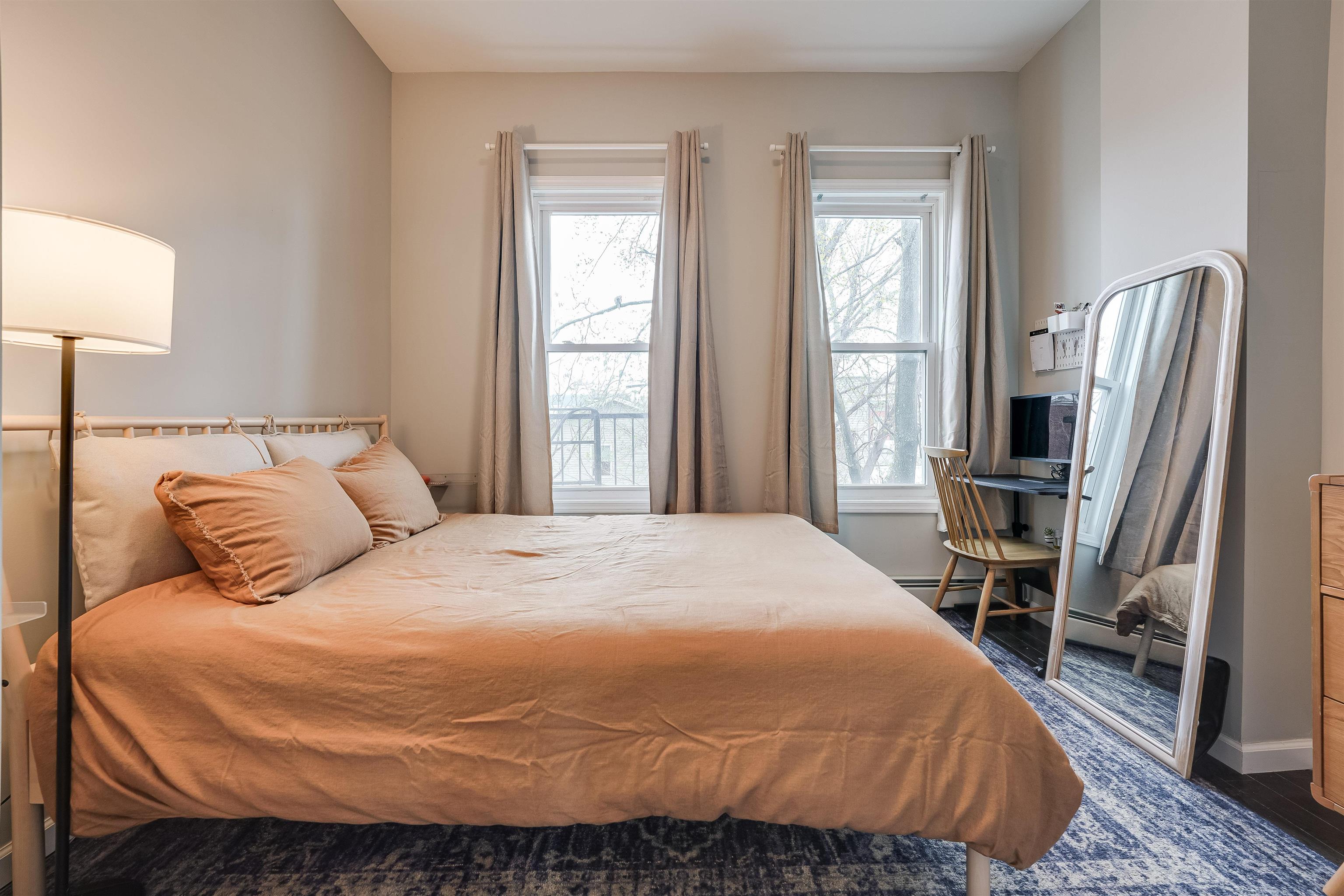 80 WEBSTER AVE Unit: 3R