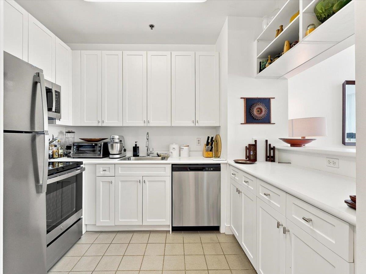 1500 HUDSON ST Unit: 6O