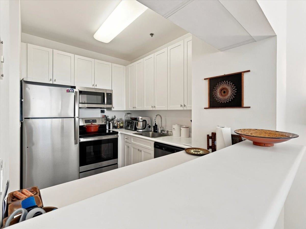 1500 HUDSON ST Unit: 6O