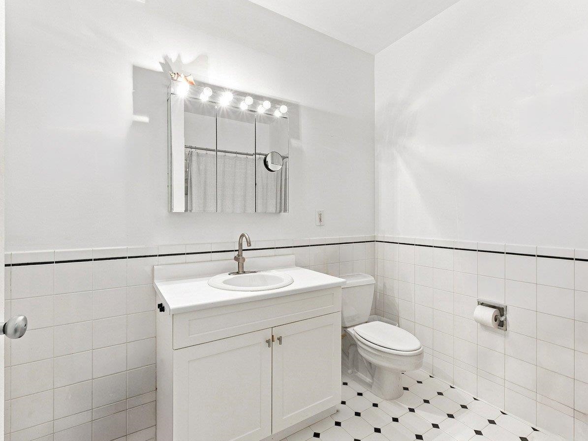1500 HUDSON ST Unit: 6O