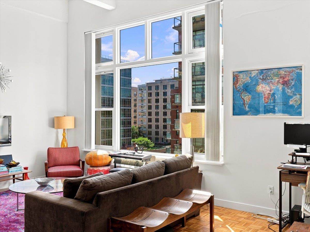 1500 HUDSON ST Unit: 6O