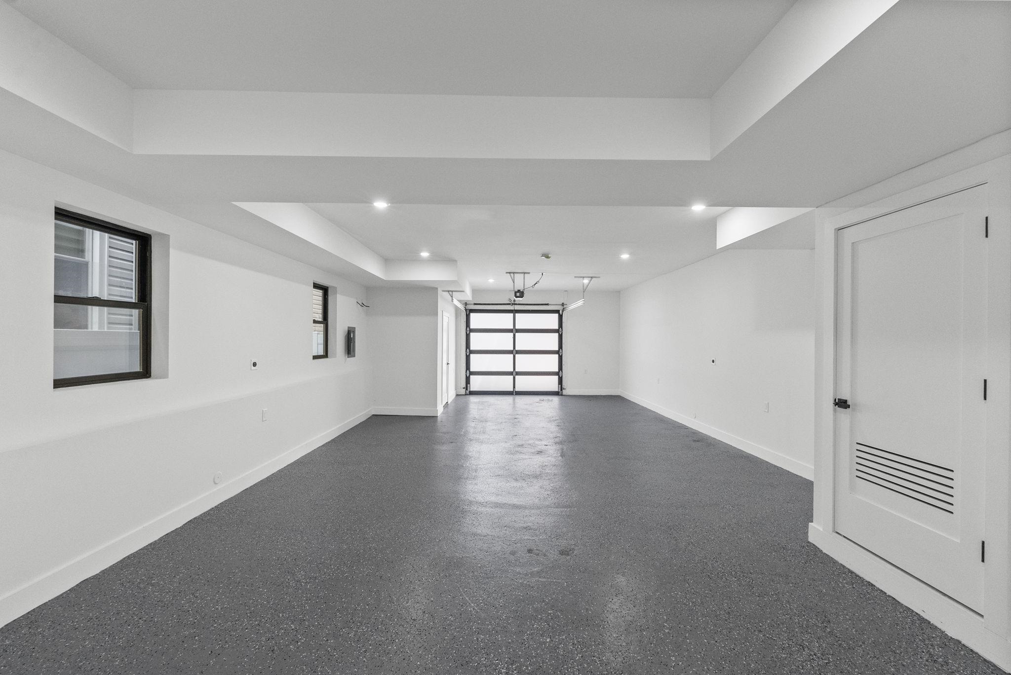 83 LEXINGTON AVE Unit: 2