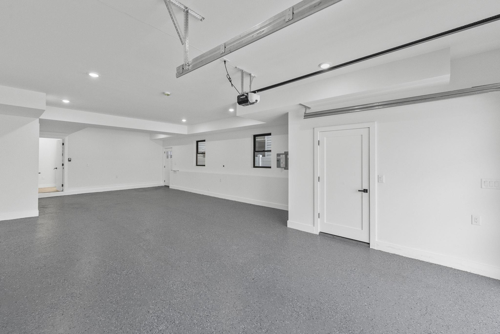 83 LEXINGTON AVE Unit: 2