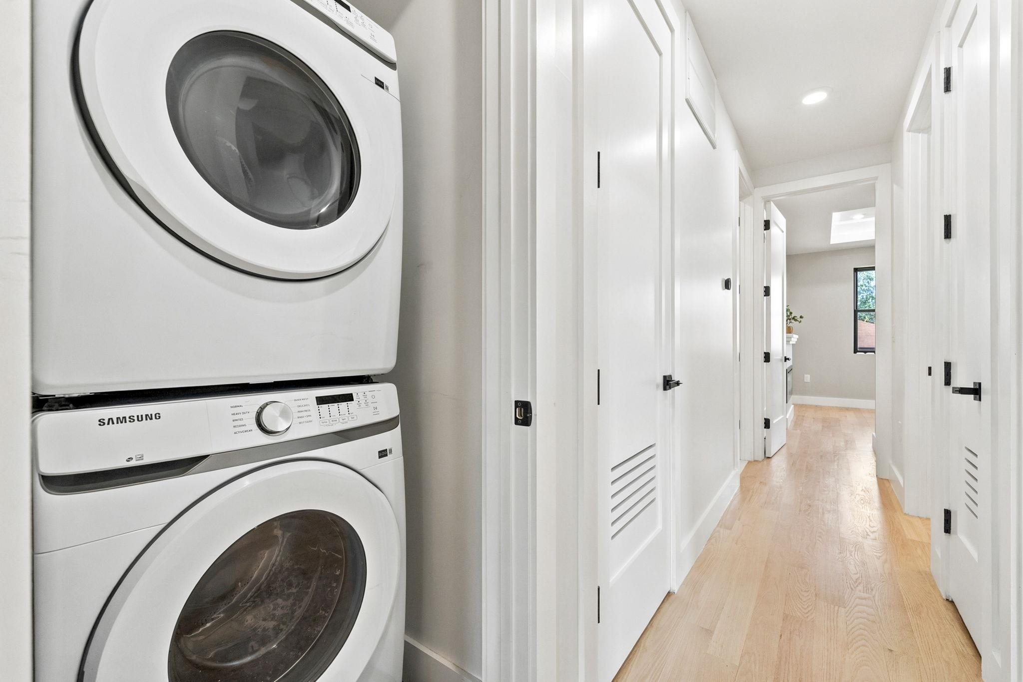 83 LEXINGTON AVE Unit: 2
