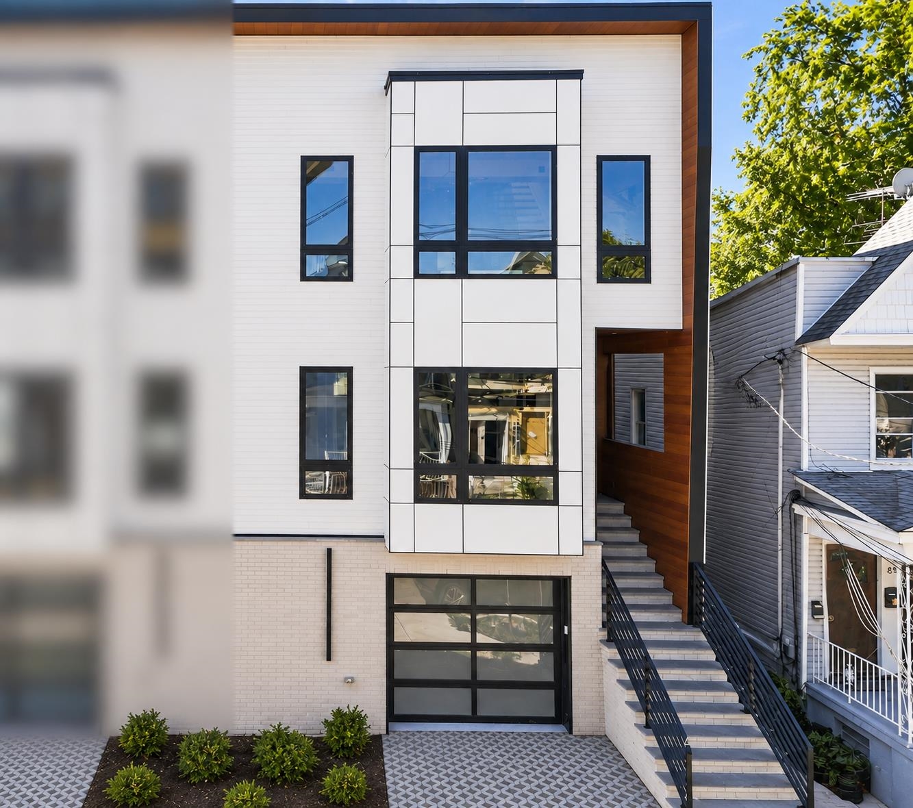 83 LEXINGTON AVE Unit: 2