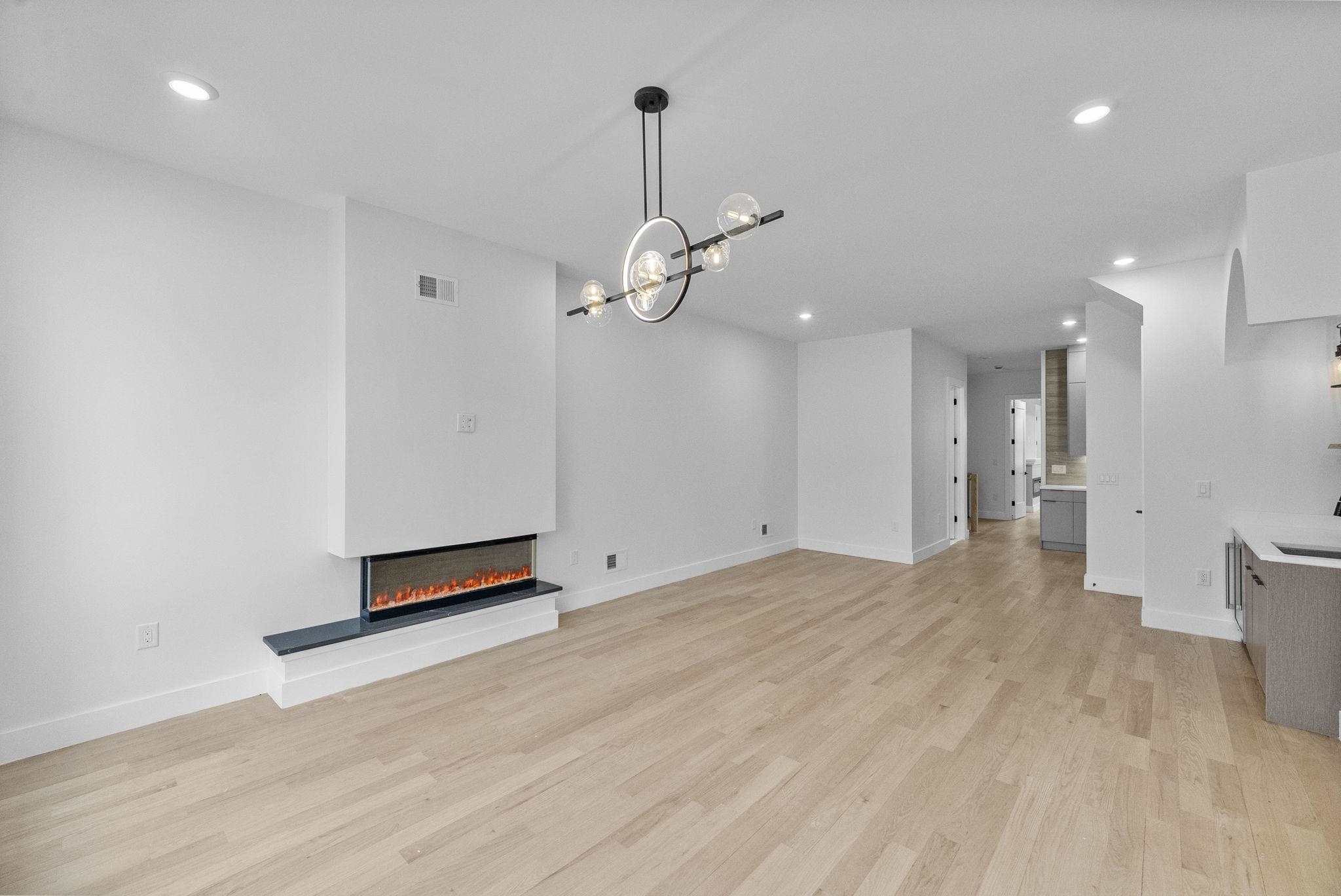 83 LEXINGTON AVE Unit: MF