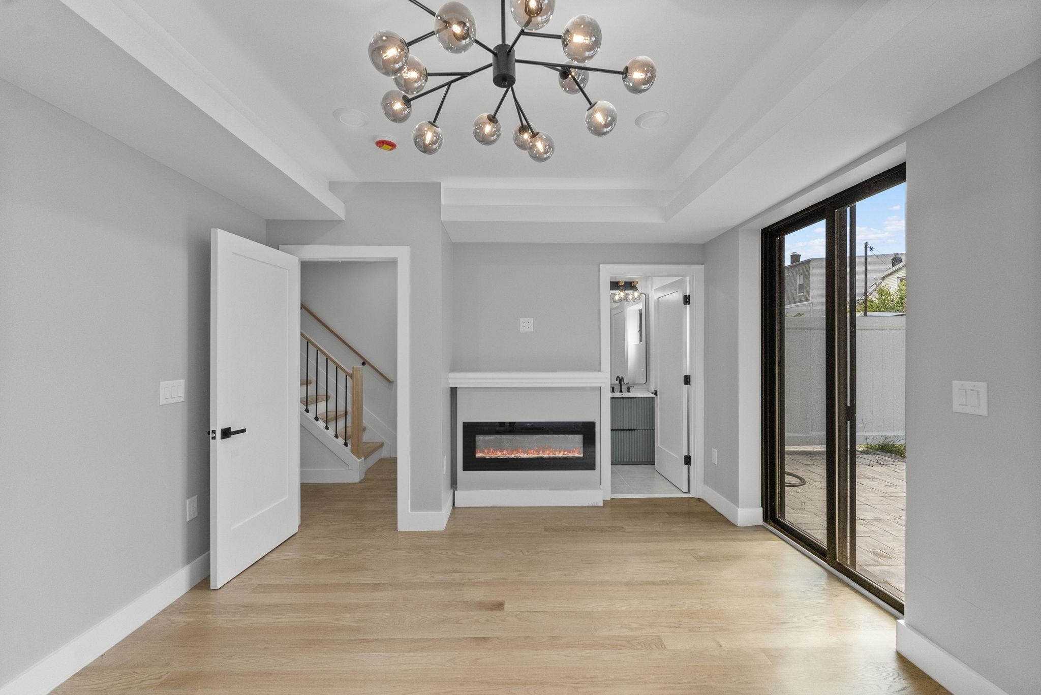 83 LEXINGTON AVE Unit: MF
