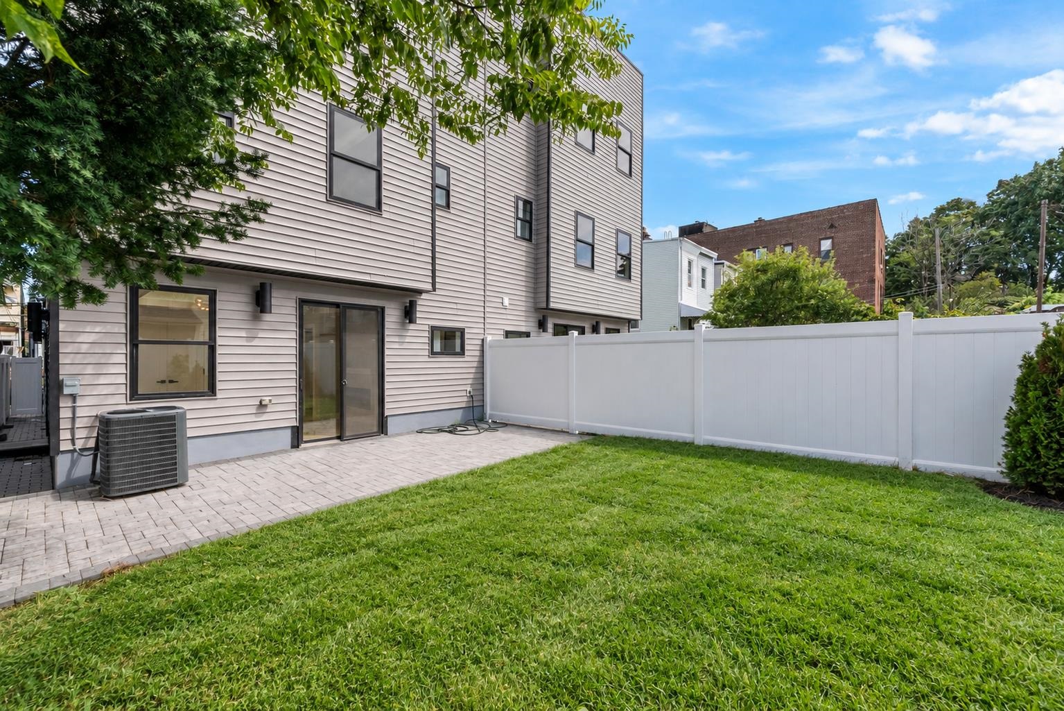 83 LEXINGTON AVE Unit: MF