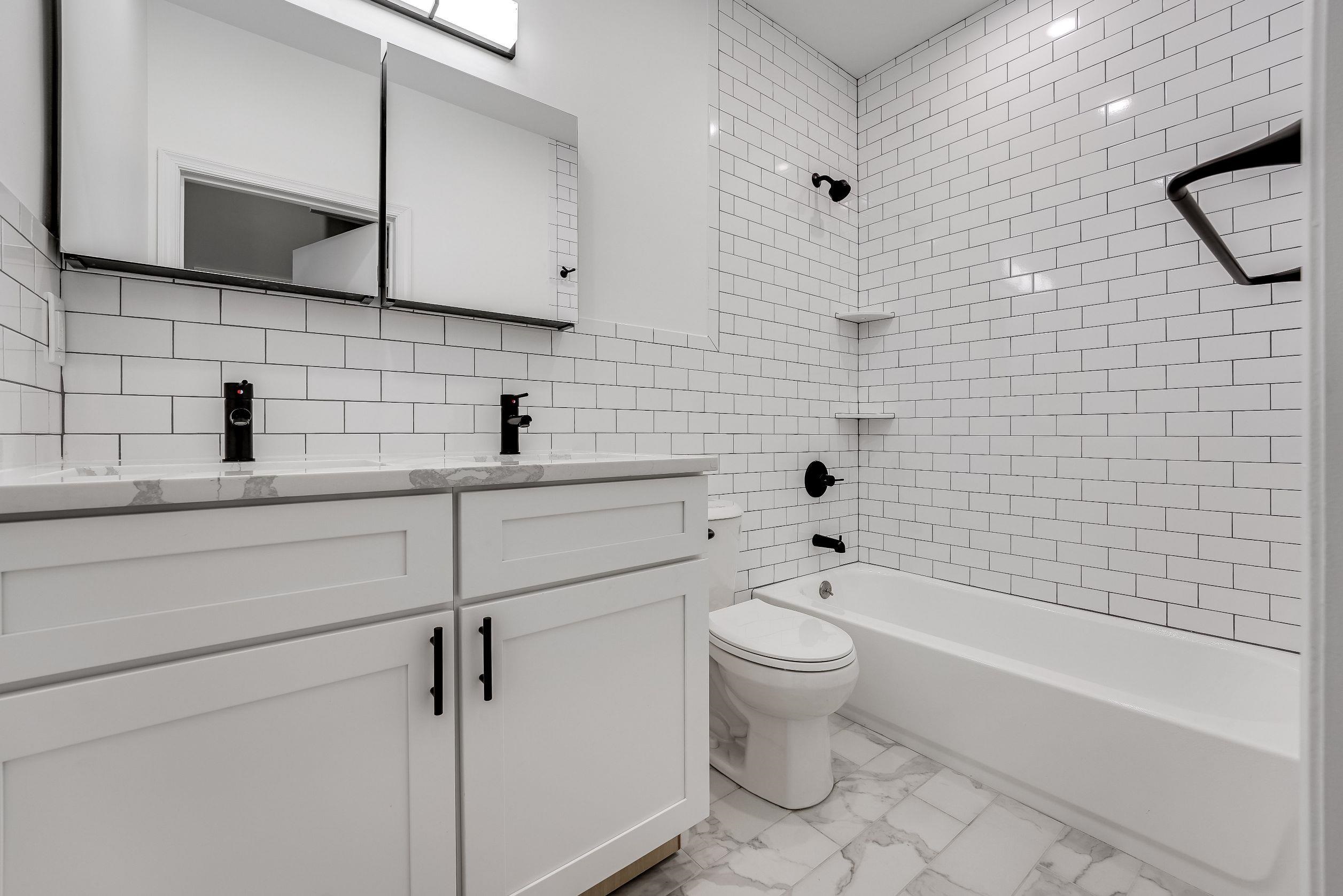 130 WEST SIDE AVE Unit: 1