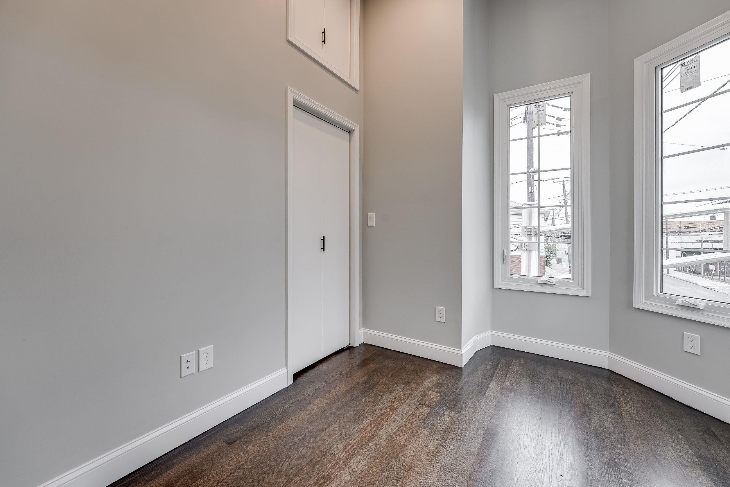 130 WEST SIDE AVE Unit: 1