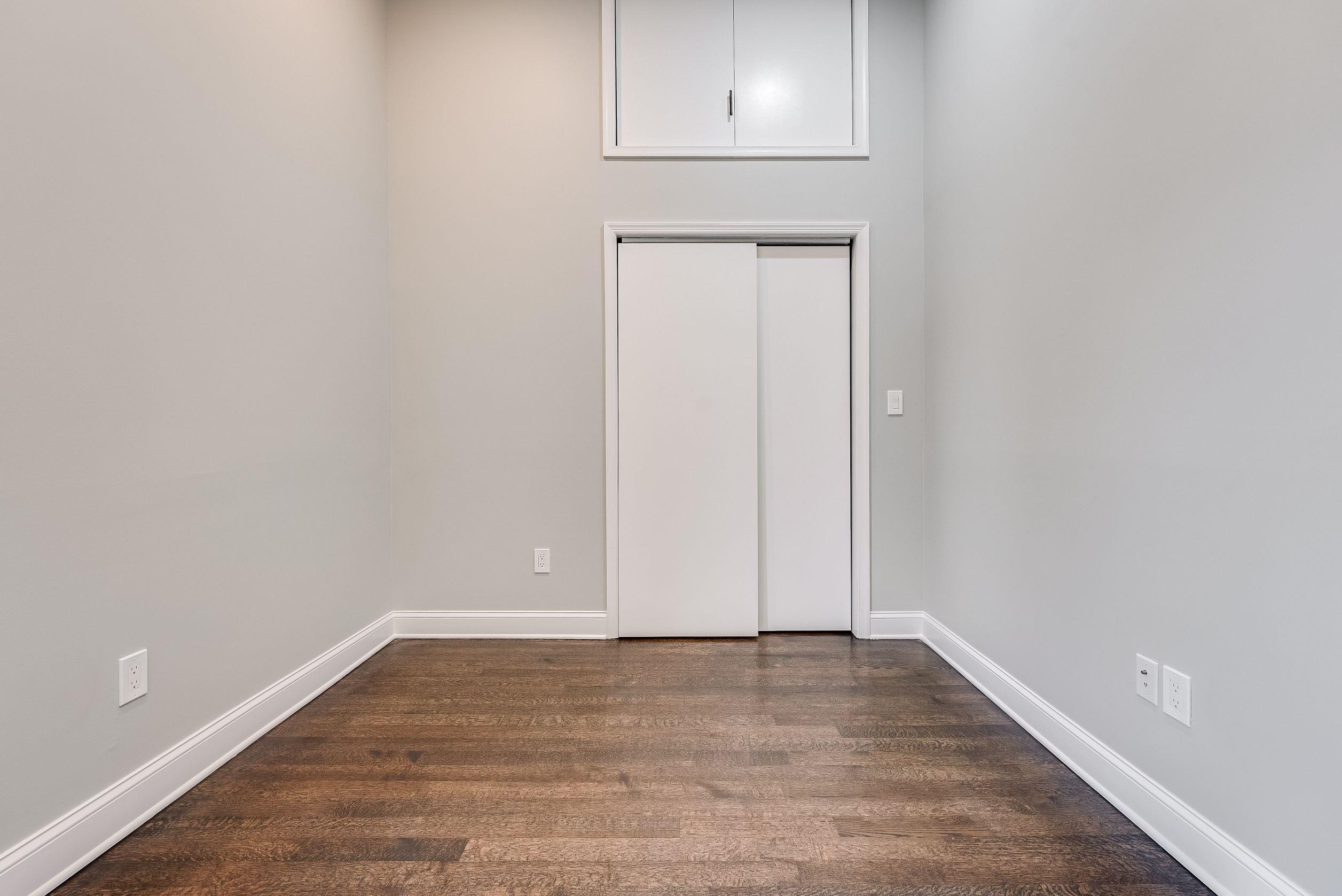 130 WEST SIDE AVE Unit: 1