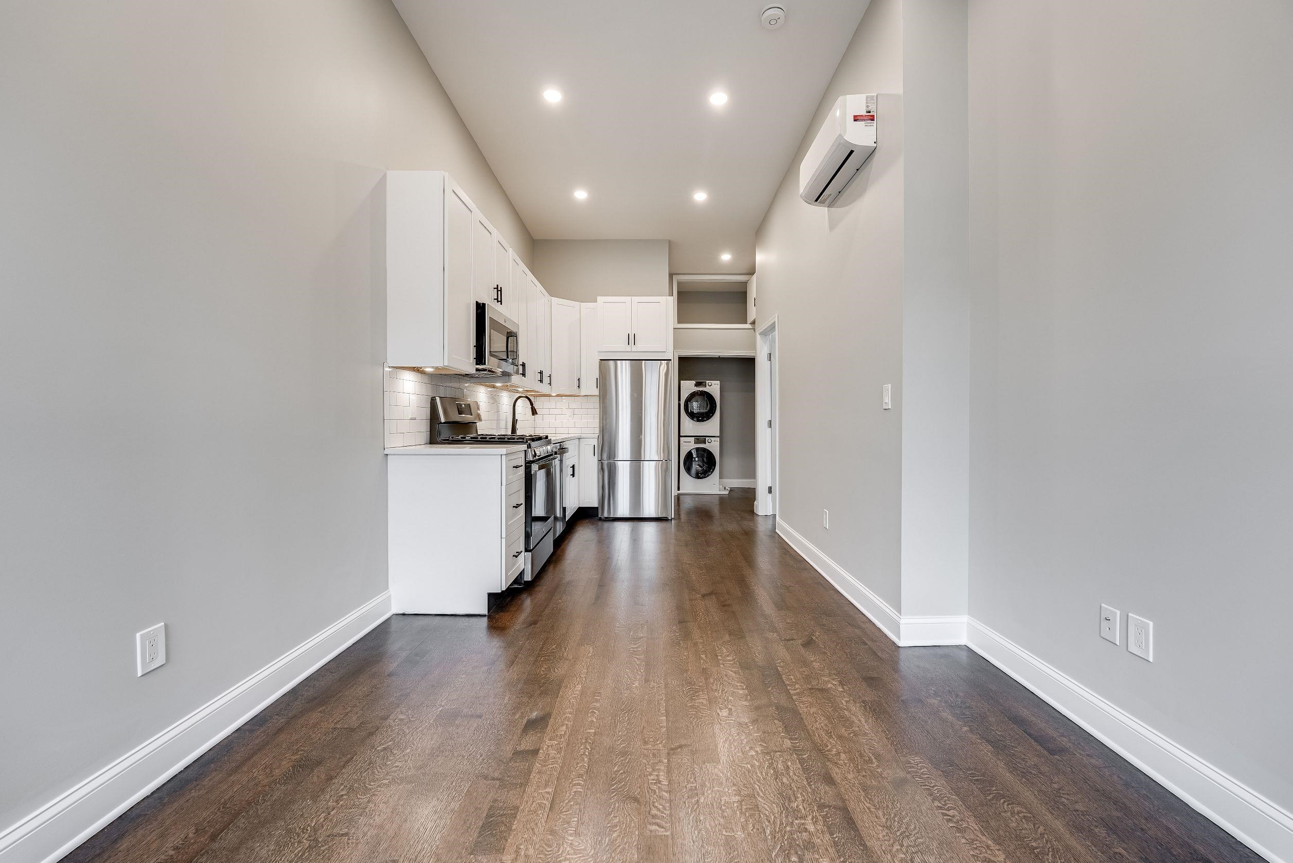 130 WEST SIDE AVE Unit: 1