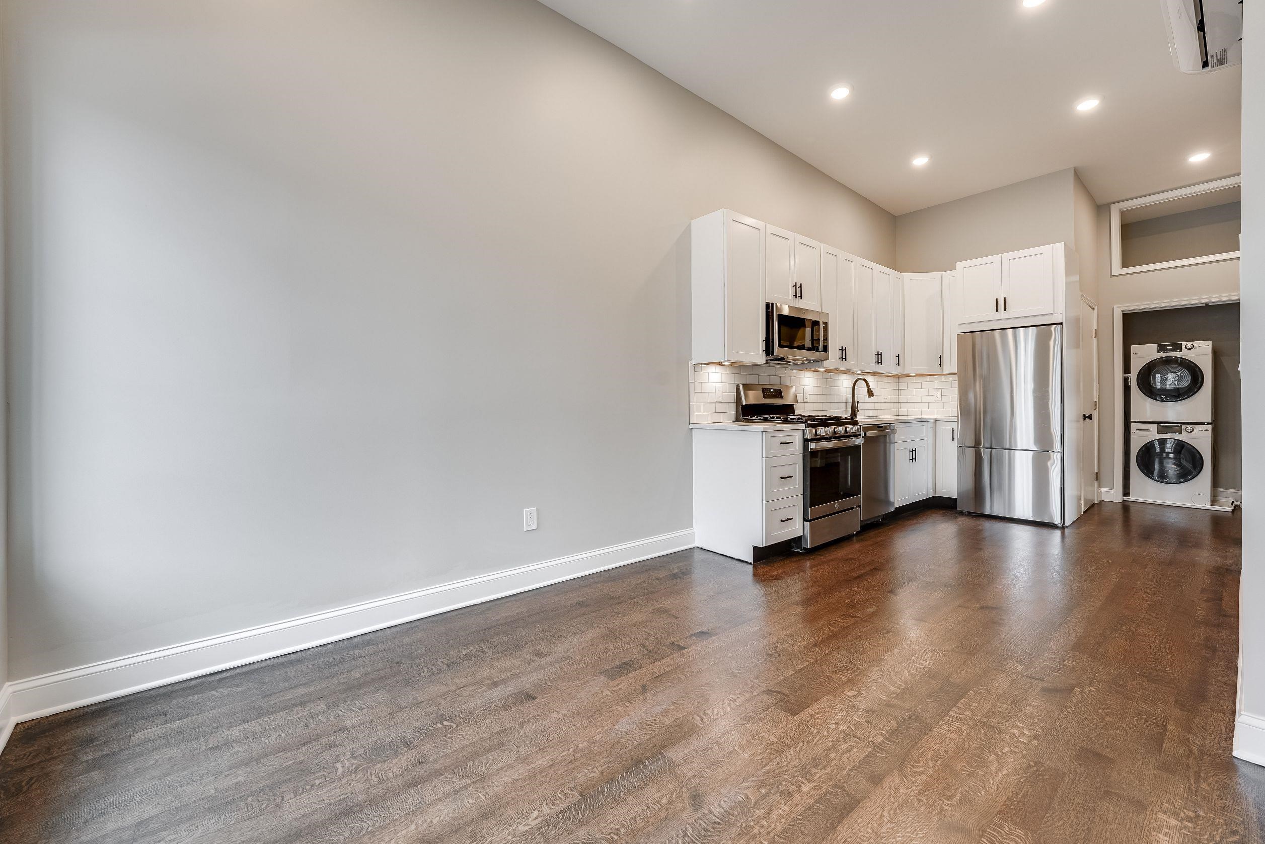 130 WEST SIDE AVE Unit: 1