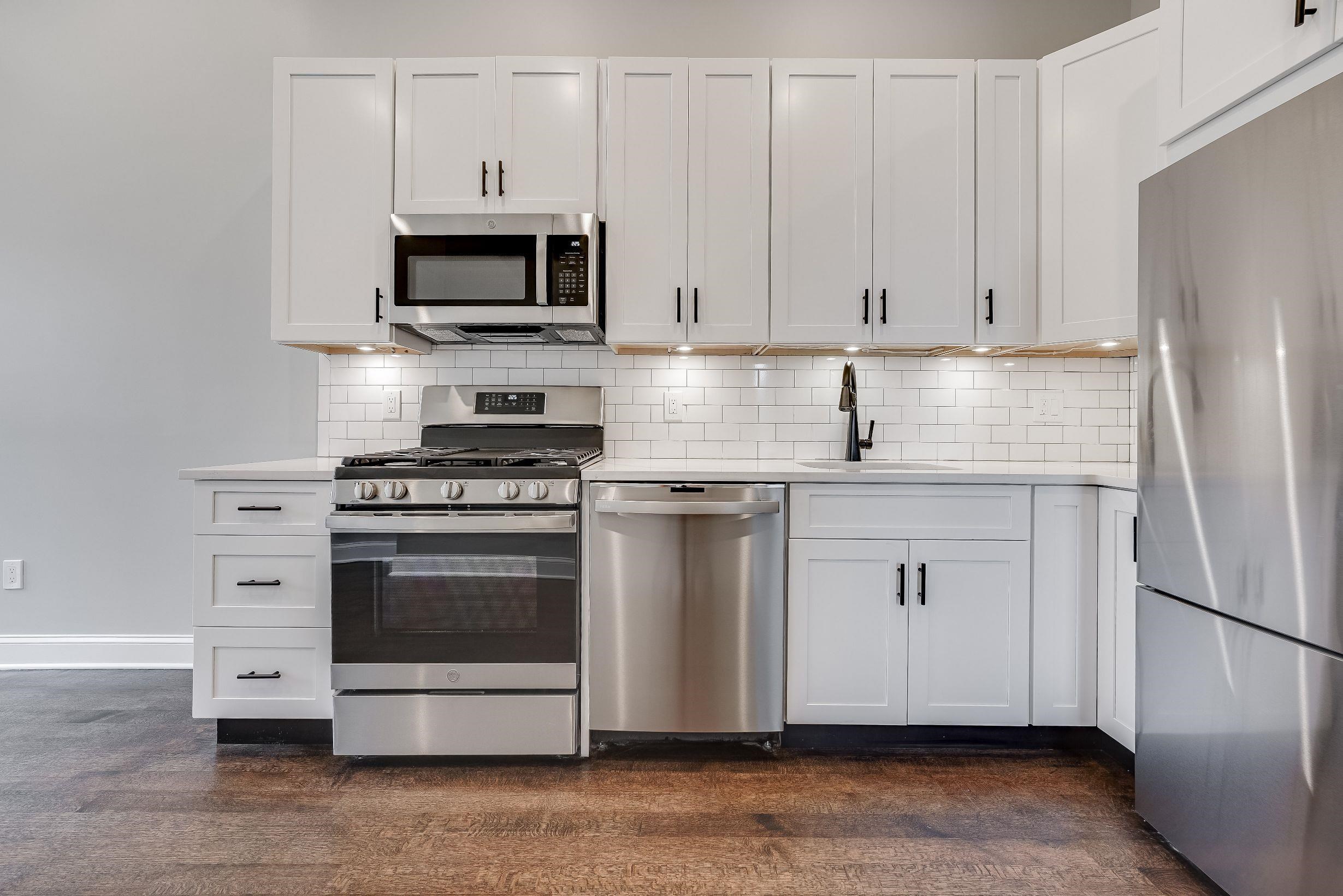 130 WEST SIDE AVE Unit: 1