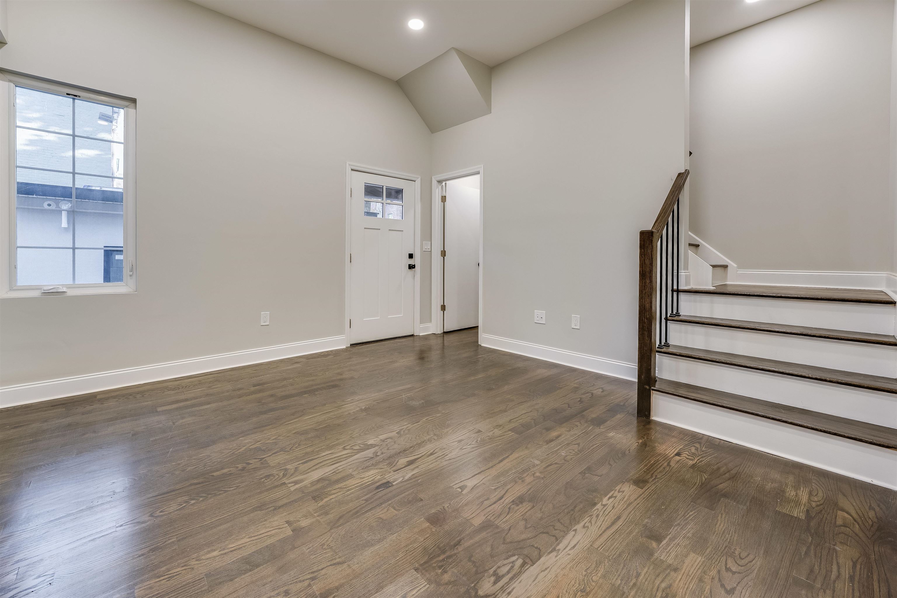 172 MALLORY AVE