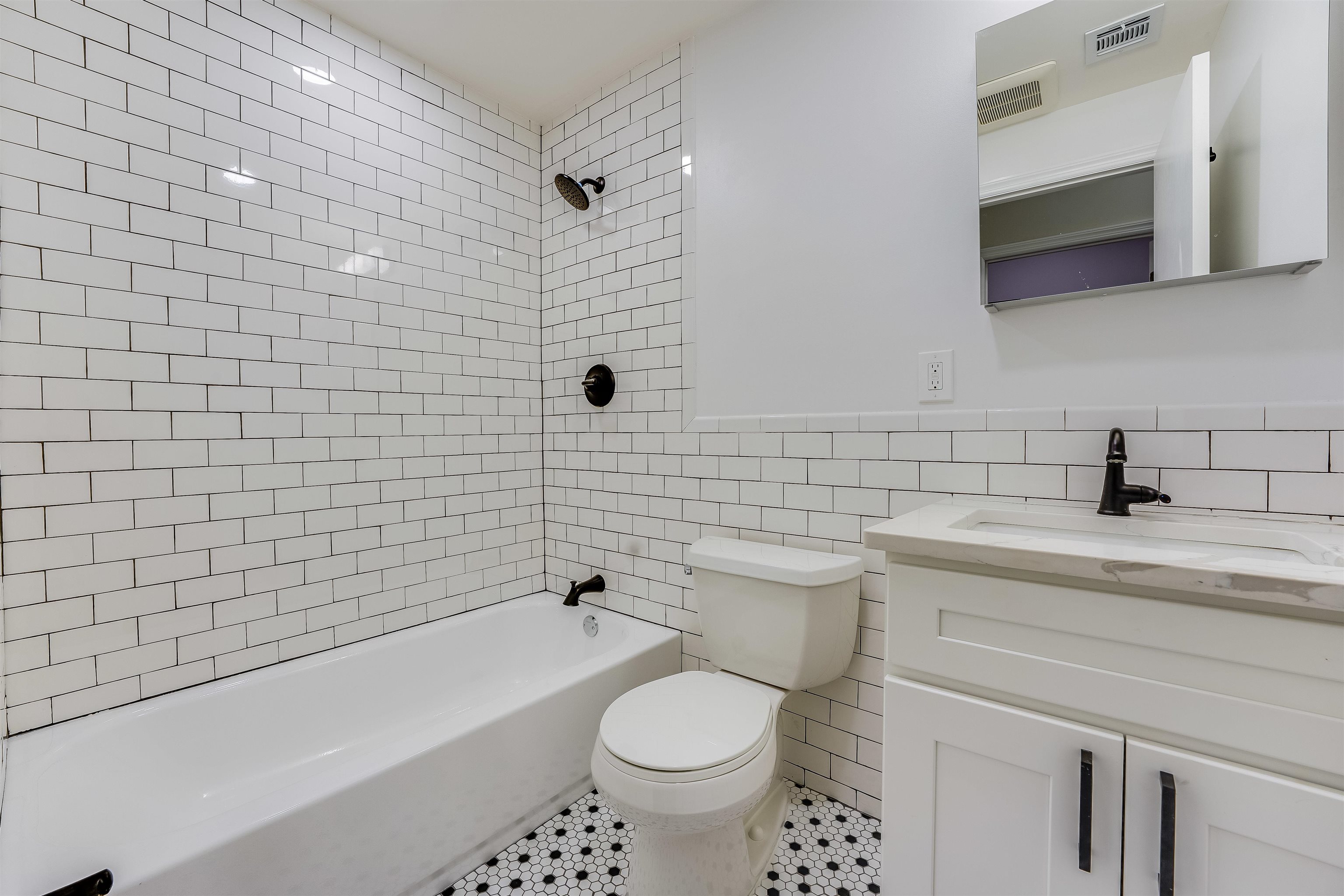 172 MALLORY AVE