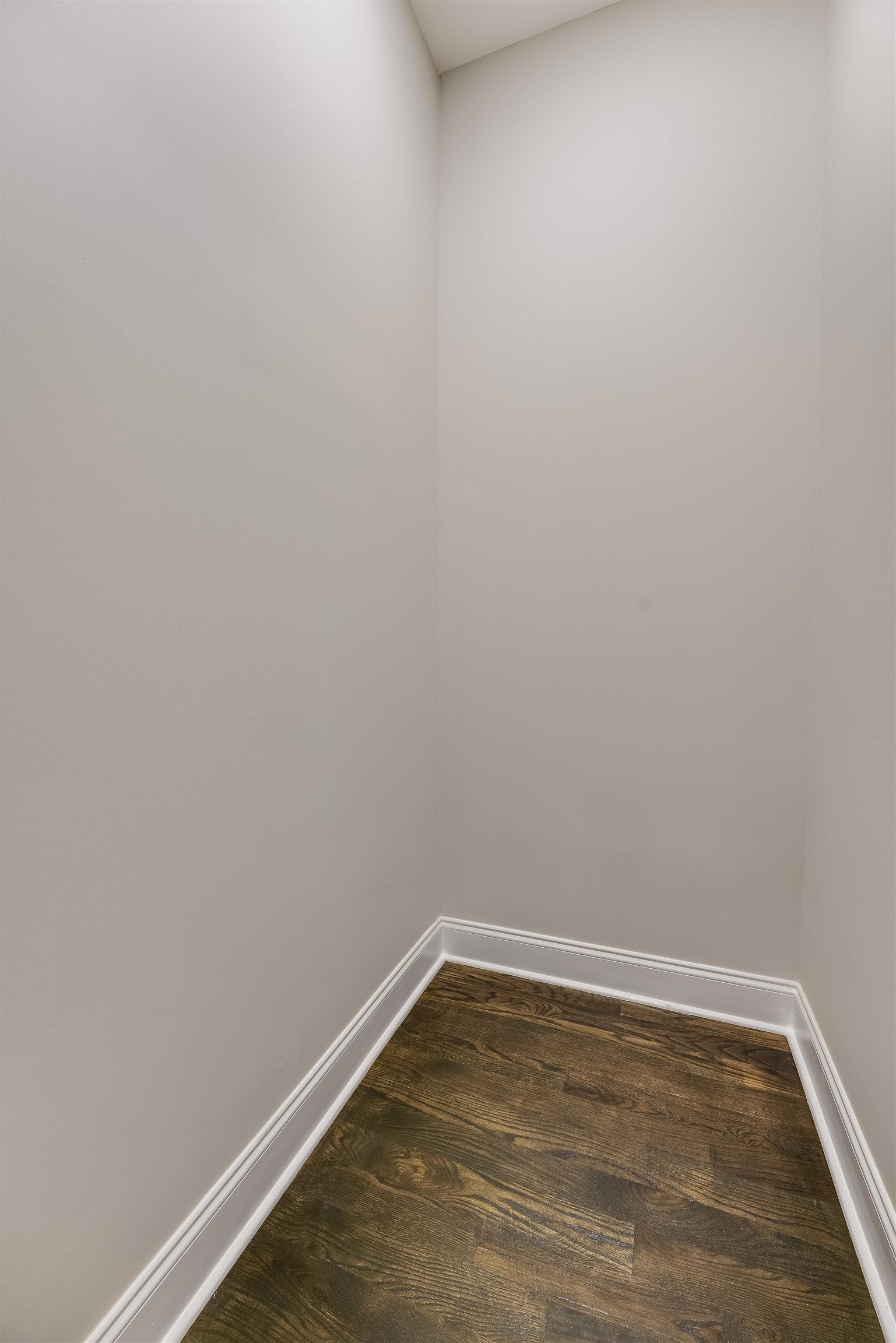 172 MALLORY AVE