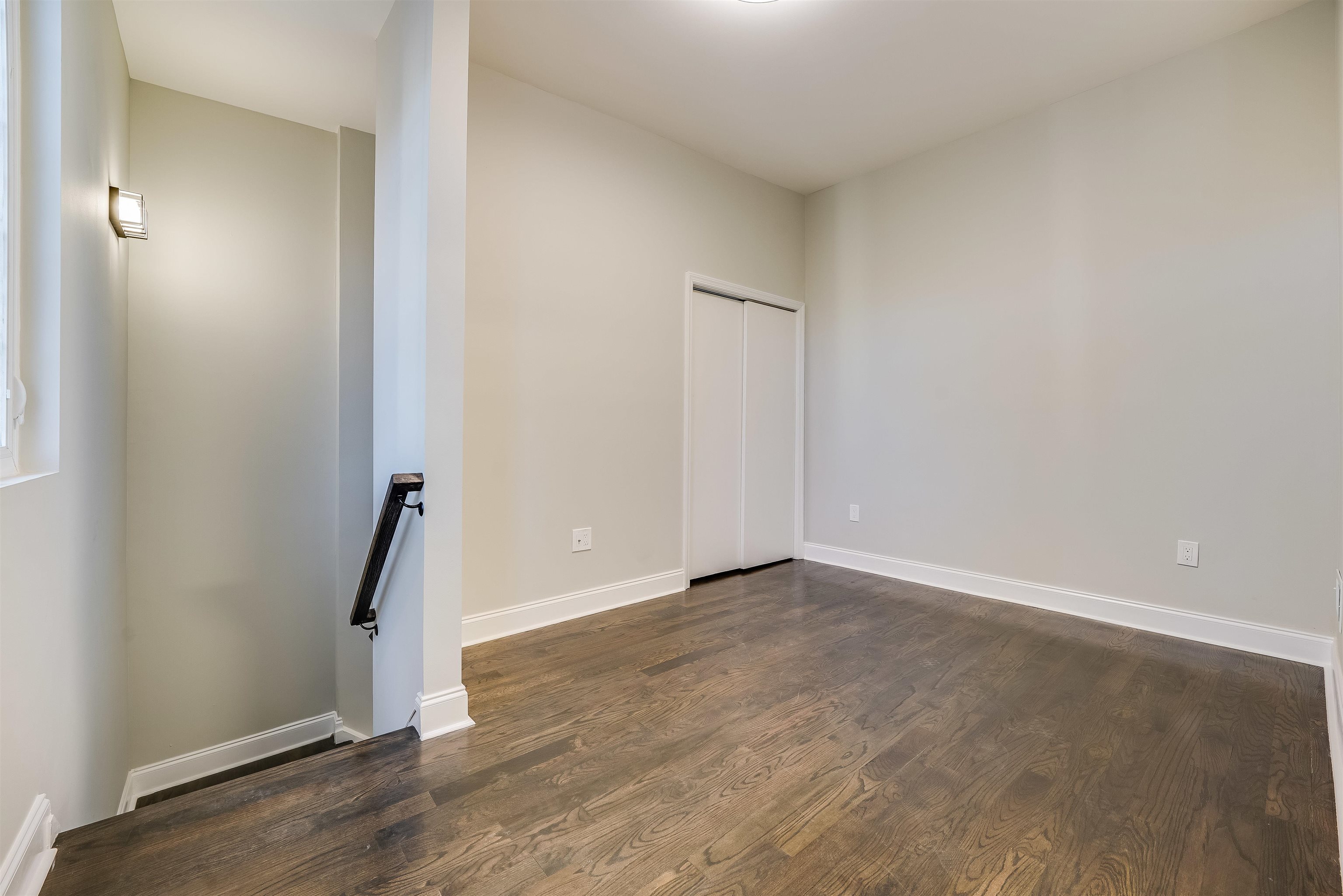 172 MALLORY AVE