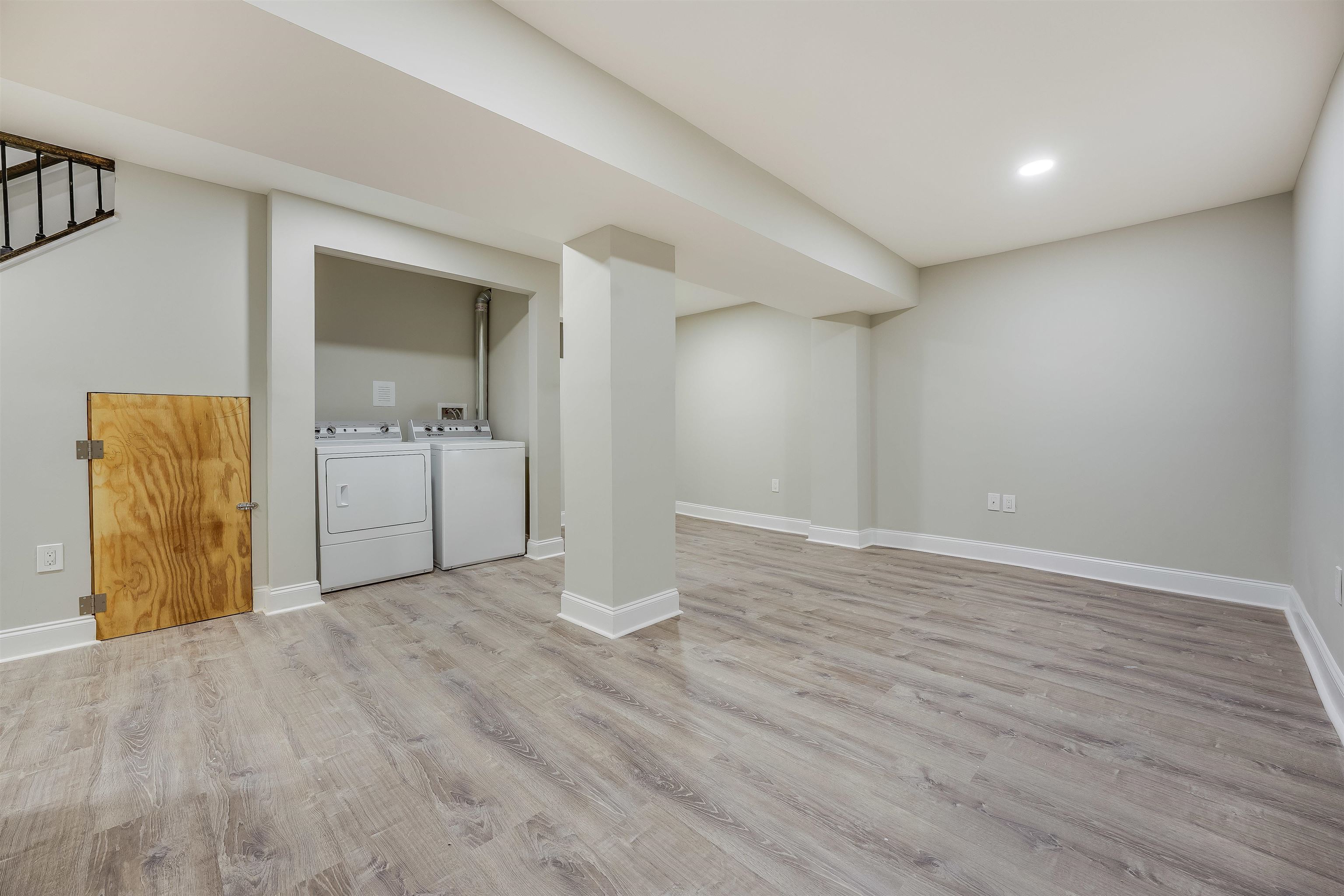 172 MALLORY AVE
