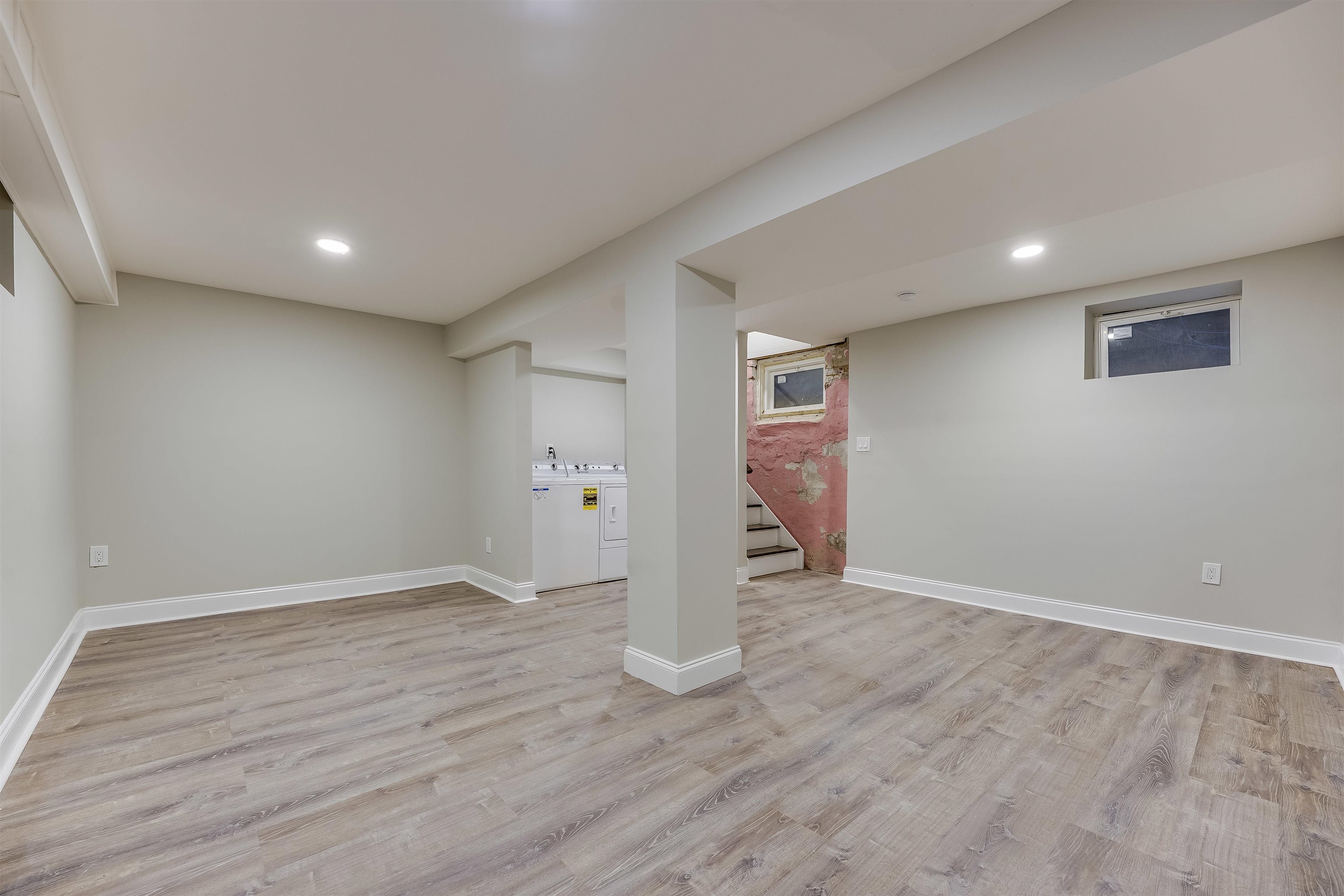 172 MALLORY AVE