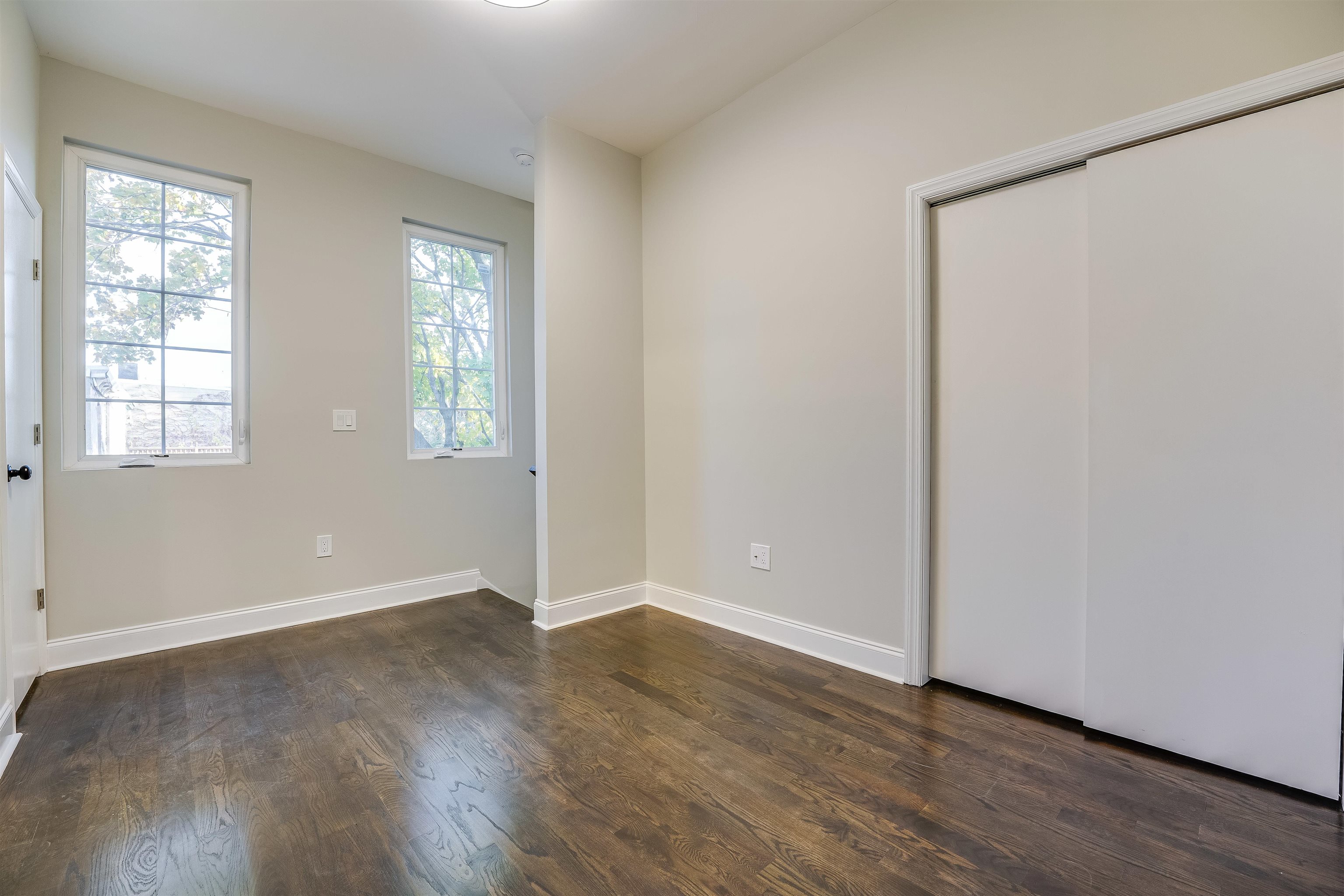 172 MALLORY AVE