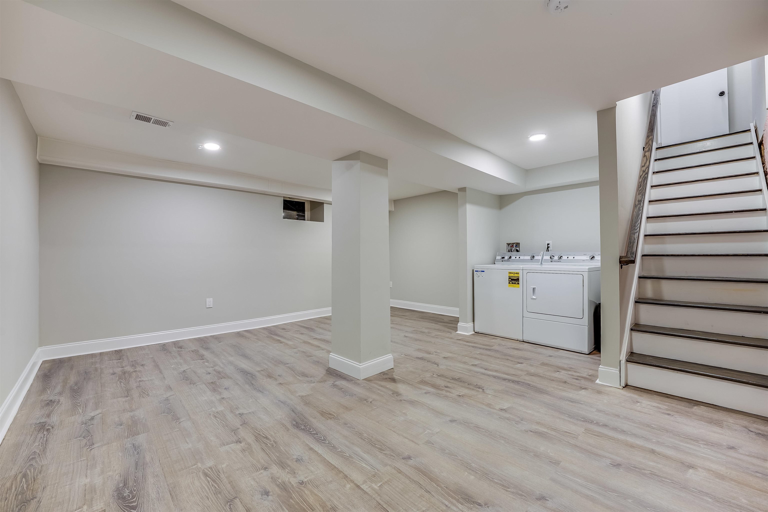 172 MALLORY AVE