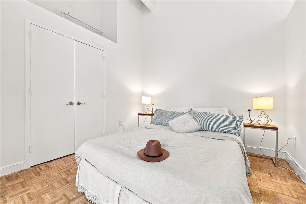 1500 HUDSON ST Unit: 4L