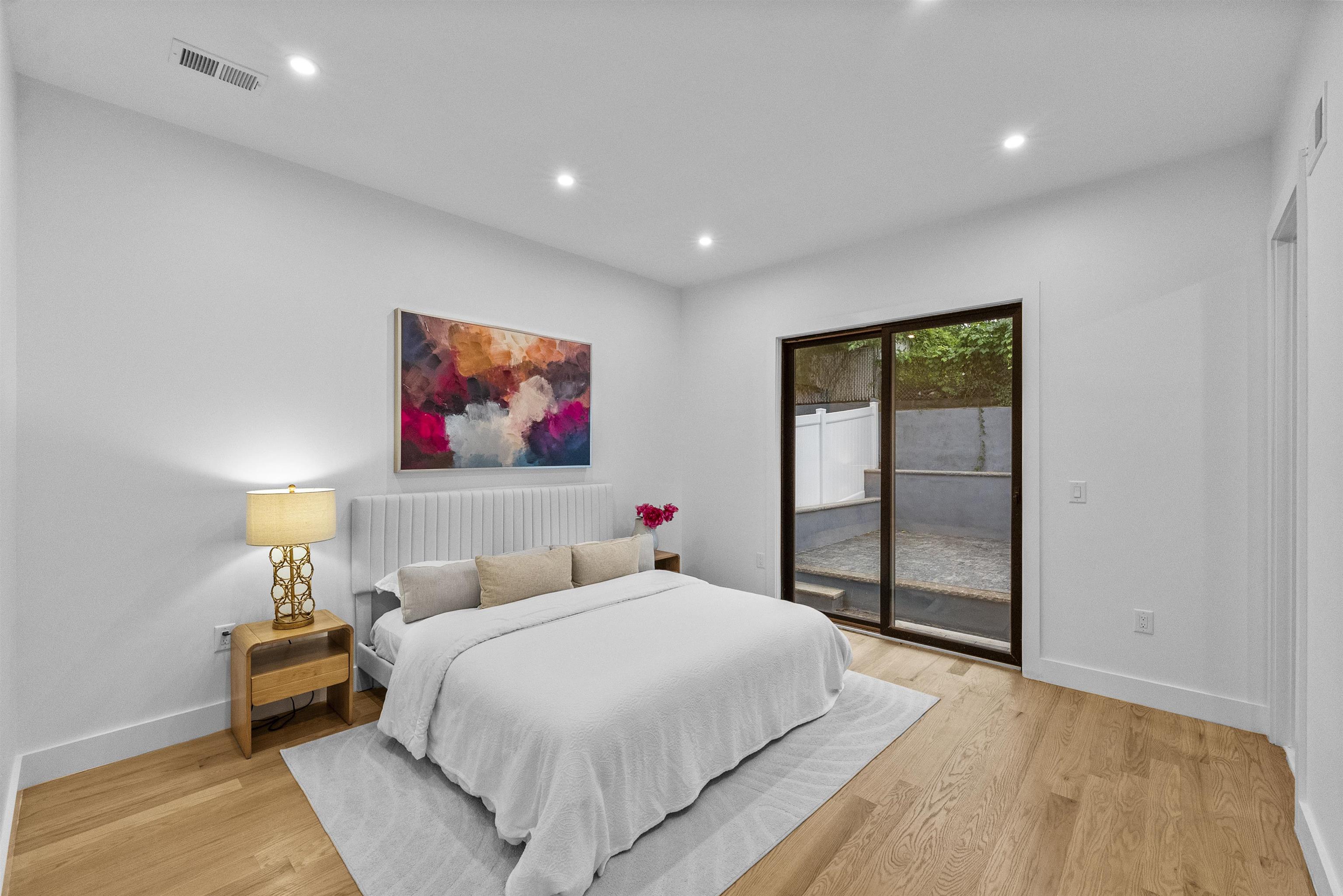 100 TERRACE AVE Unit: 1