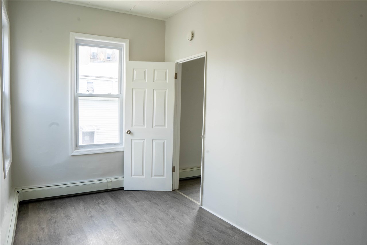 426 13TH ST Unit: 2