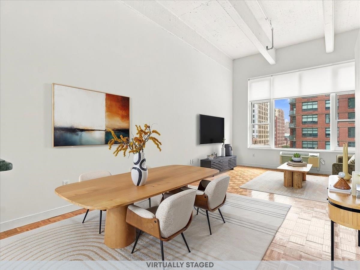 1500 HUDSON ST Unit: 4L