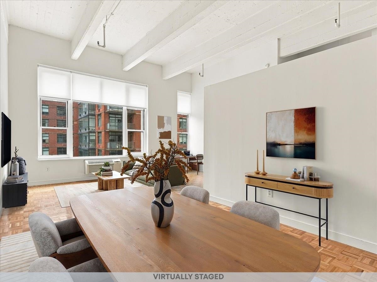 1500 HUDSON ST Unit: 4L