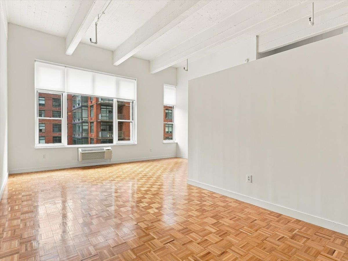 1500 HUDSON ST Unit: 4L