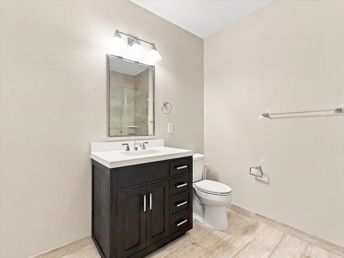 1500 HUDSON ST Unit: 4L