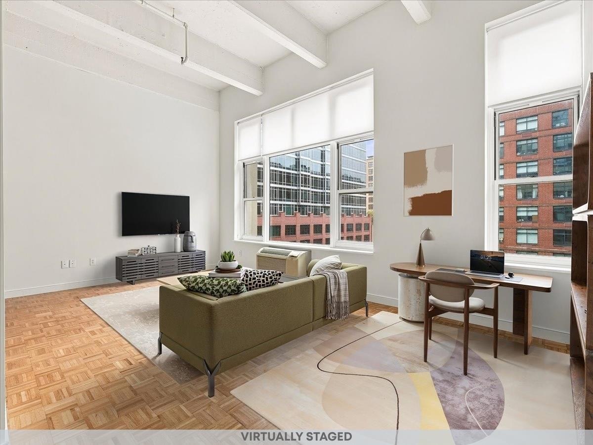 1500 HUDSON ST Unit: 4L