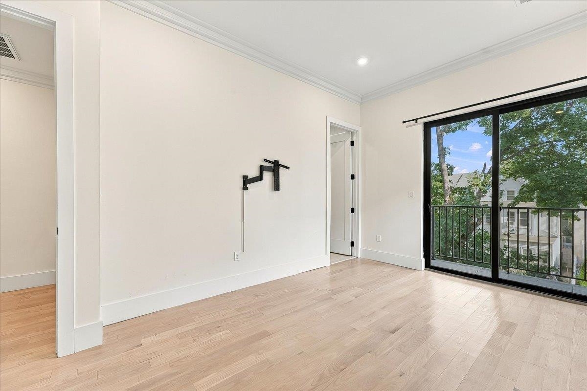 44 GAUTIER AVE Unit: 1
