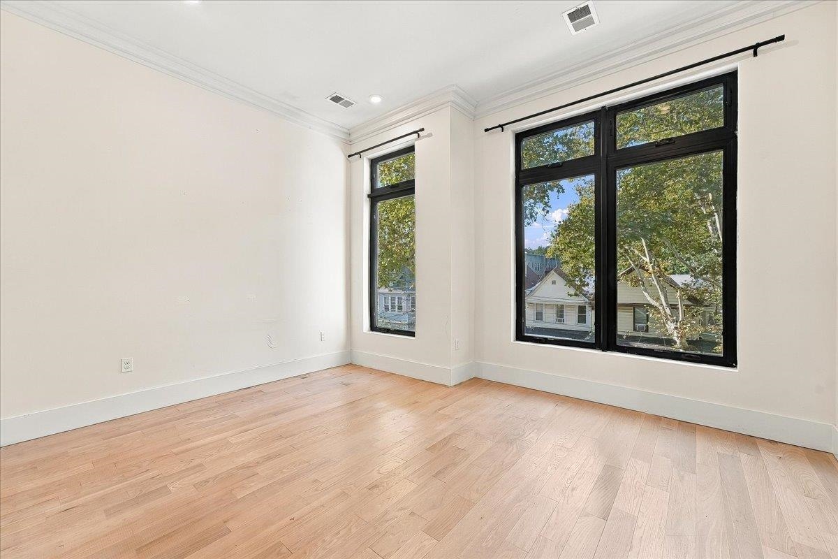 44 GAUTIER AVE Unit: 1