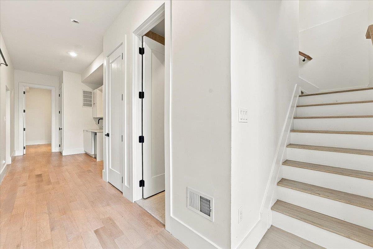 44 GAUTIER AVE Unit: 1