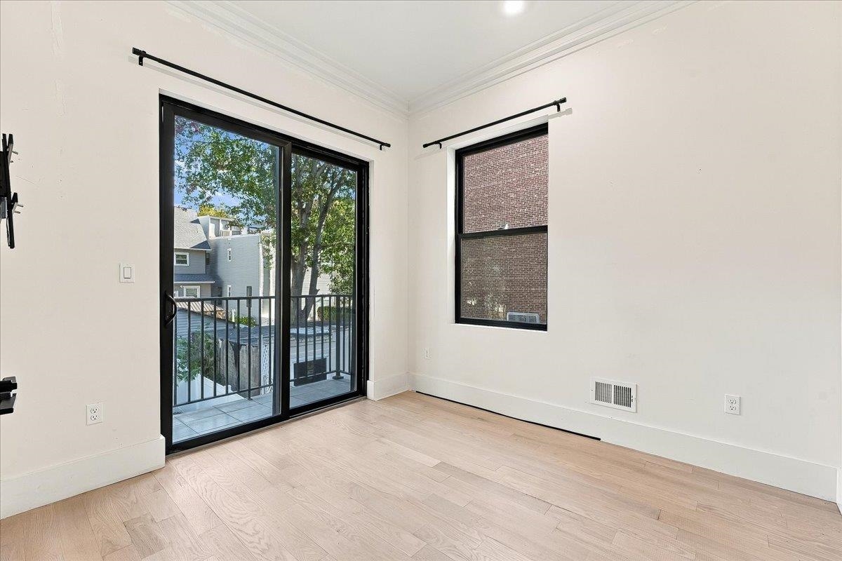 44 GAUTIER AVE Unit: 1