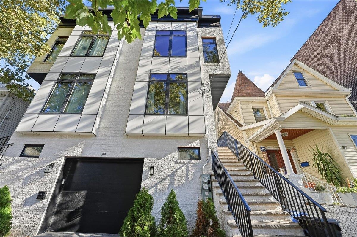 44 GAUTIER AVE Unit: 1