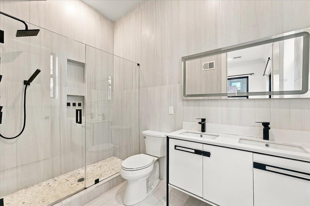 44 GAUTIER AVE Unit: 1