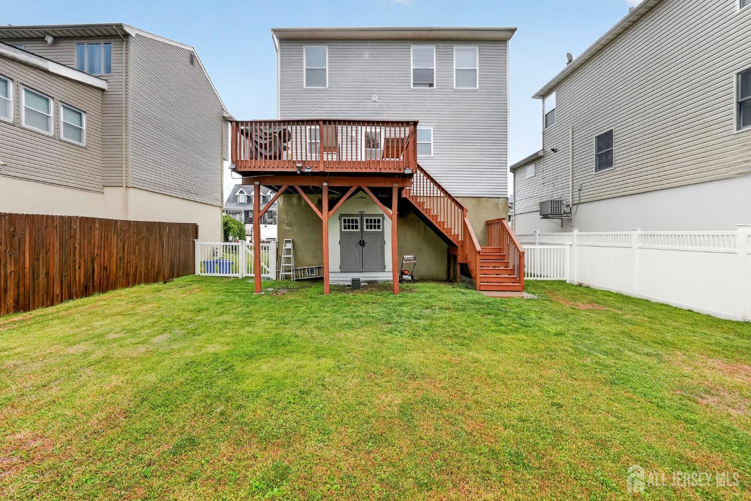 907 Harris Avenue
