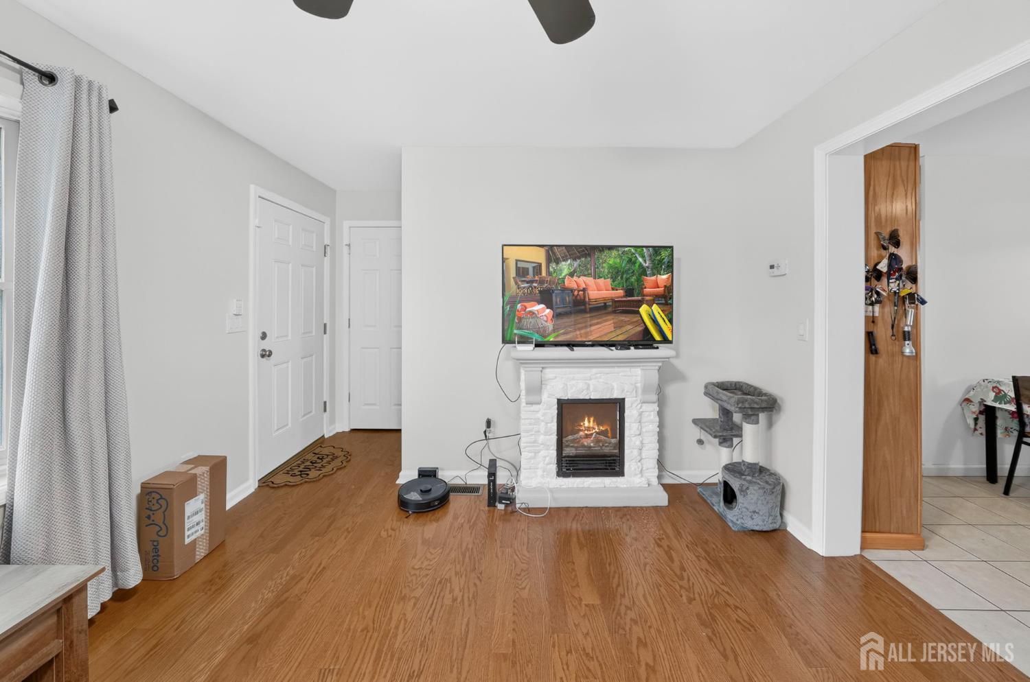 907 Harris Avenue