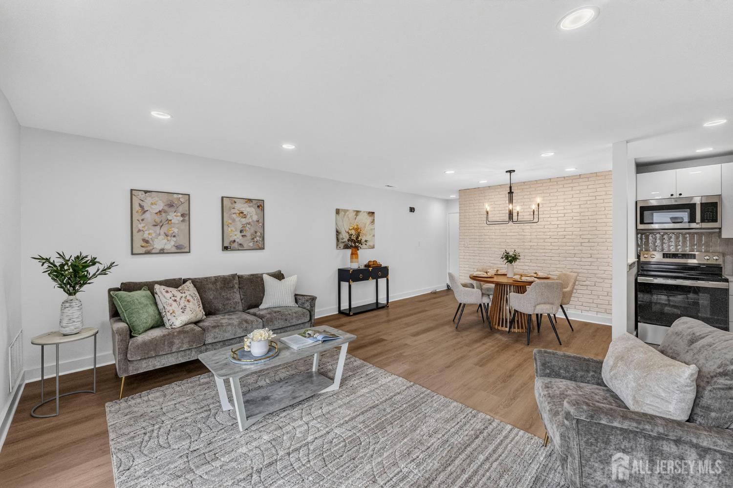 9011 Tamarron Drive