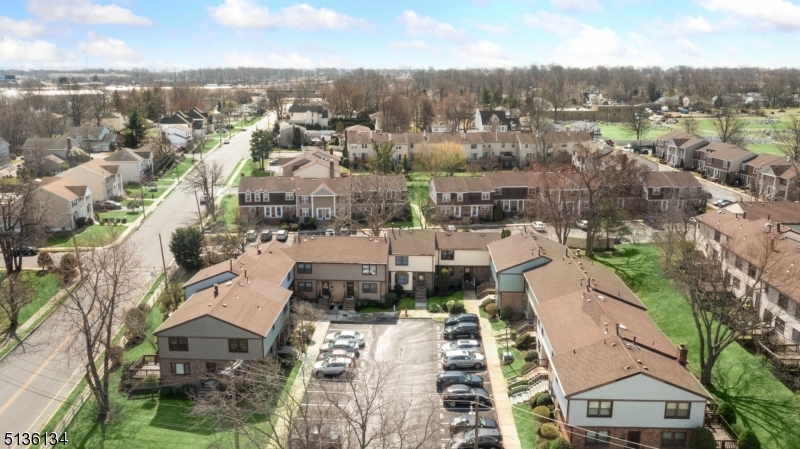 144 Highview Dr