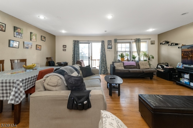 144 Highview Dr
