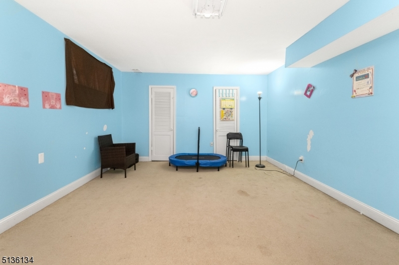 144 Highview Dr