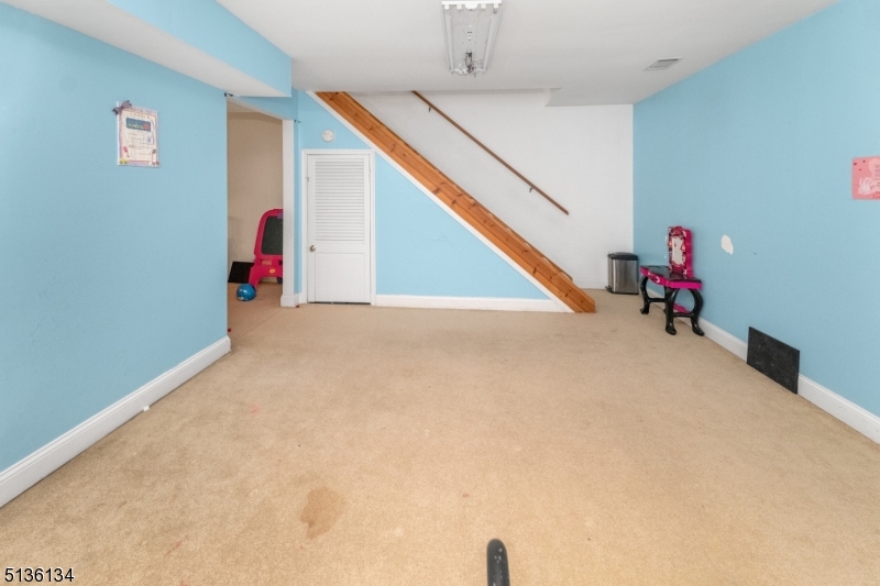 144 Highview Dr
