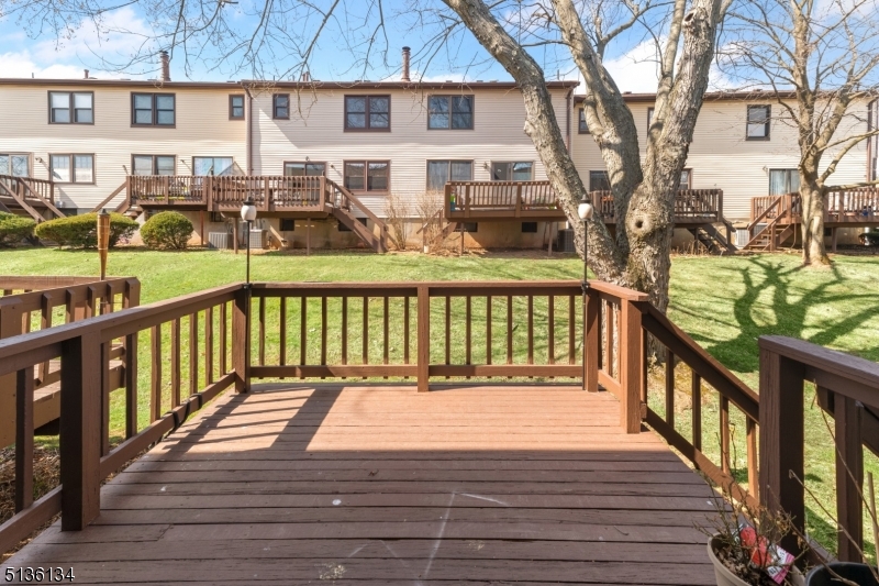 144 Highview Dr